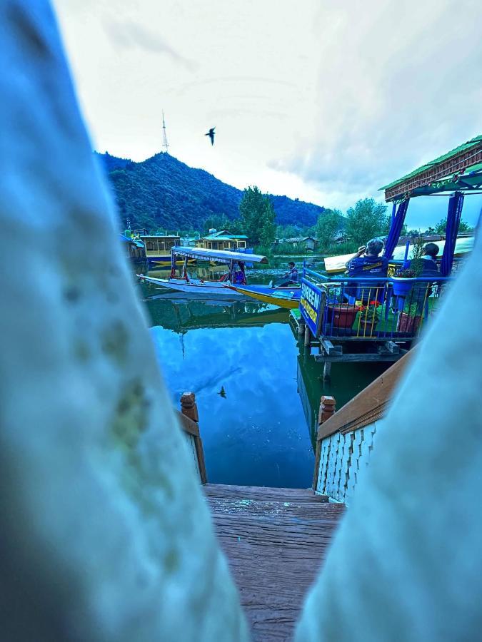 Отель Exotic Young Shreen Houseboat Сринагар Экстерьер фото