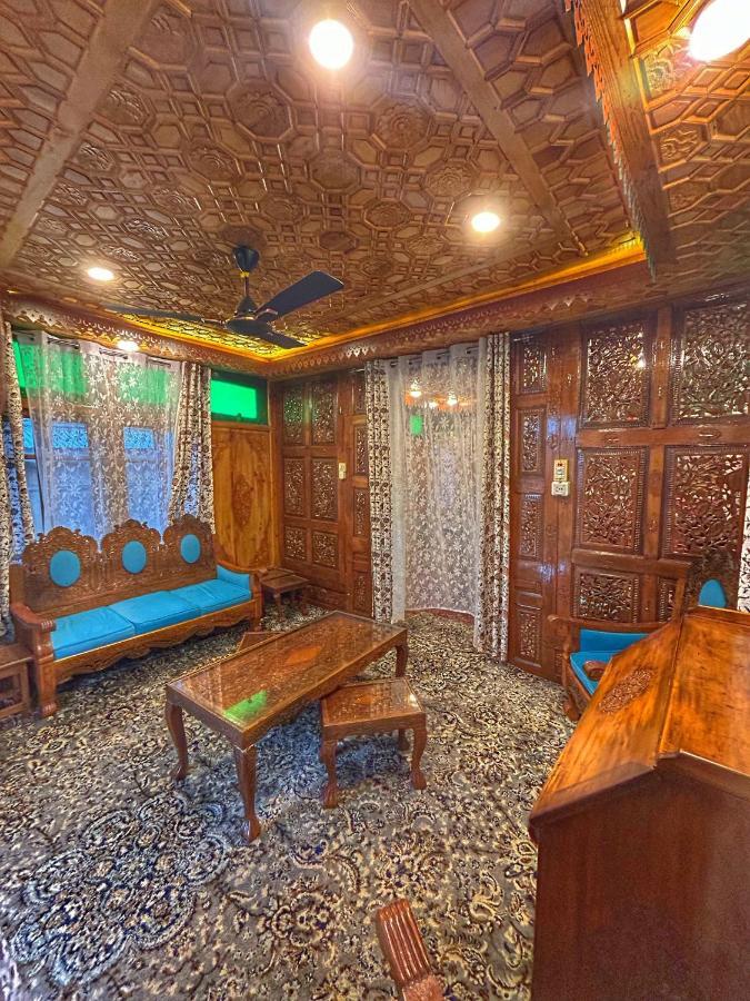 Отель Exotic Young Shreen Houseboat Сринагар Экстерьер фото